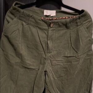 Anthropologie women’s olive Green soft Courdoroy wide leg Pants size 26